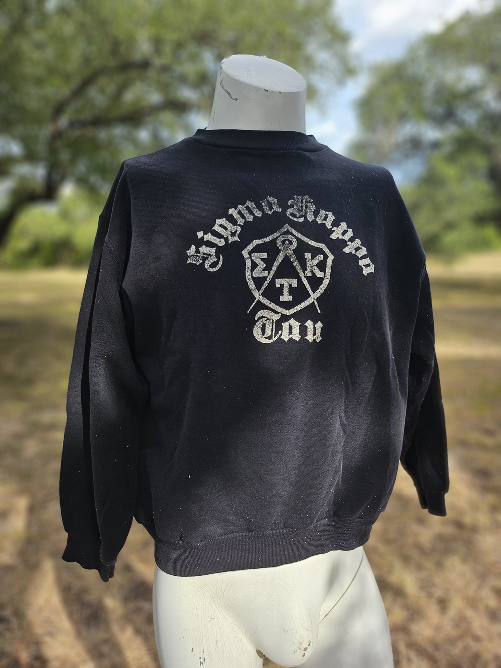 Vintage Russell Athletic Black Crewneck Sweatshirt EKT Crest Signa Kappa Tau L